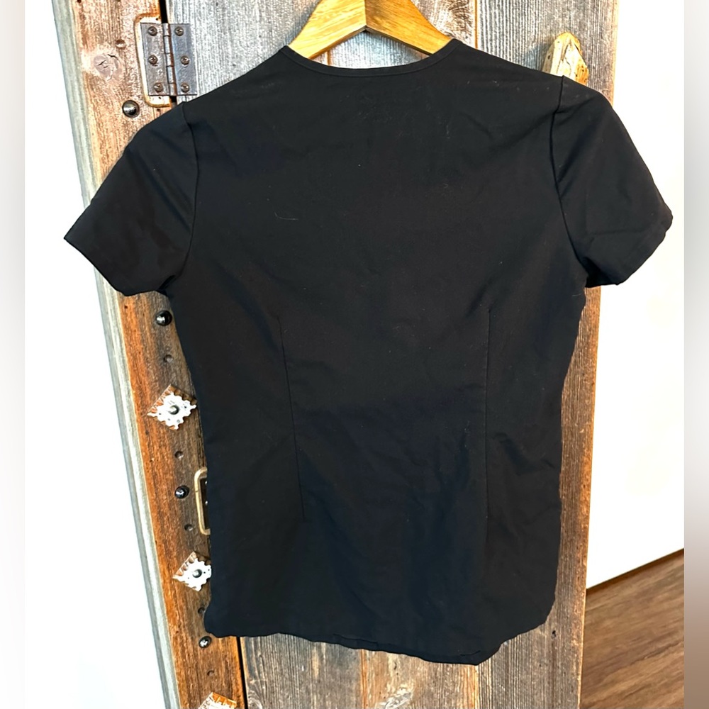Figs Catarina One-Pocket Scrub Top in Black. Size XXS - Picture 5 of 10